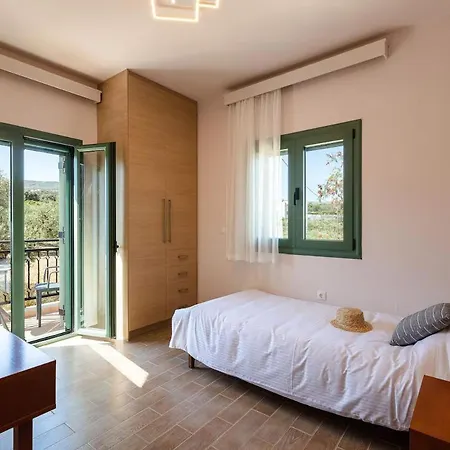 Villa Kyveli Loutra (Crete)